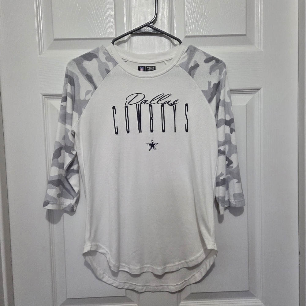 Dallas Cowboys Woman Raglan Camo 3/4 Sleeve Shirt Size Small